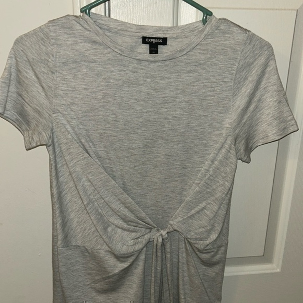 ⭐️HP⭐️ Express short sleeve tee
